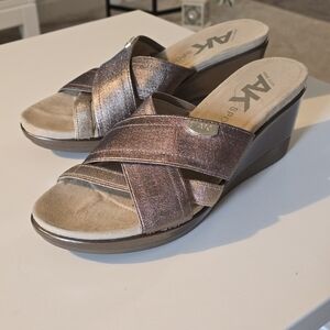 Anne klein sport comfy gold wedge sandal size 9
